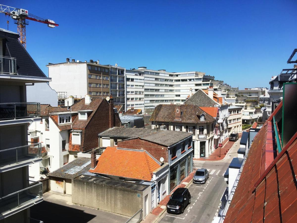 Duplex T4 idéalement situé entre la place du marché et le bord de mer Le Touquet Esterno foto